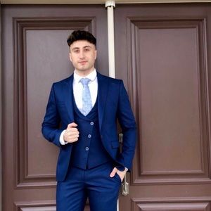 Meet your Posher, Carmen